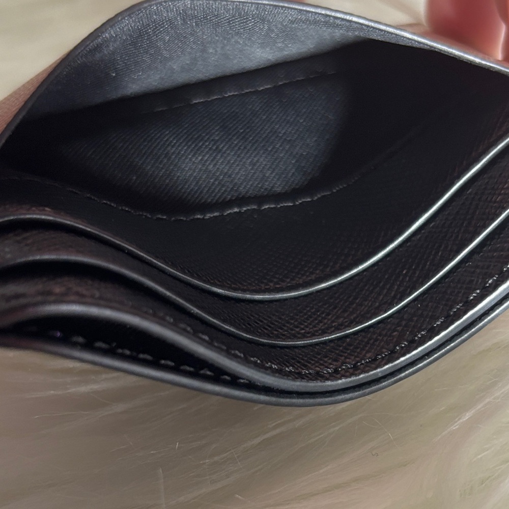 Kate Spade Two-Tone Black & Taupe Cardholder - Picture 9 of 12